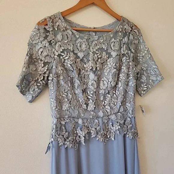 Alex Evenings Women's Long Embroidered A line dress size 6 New - Picture 3 of 14